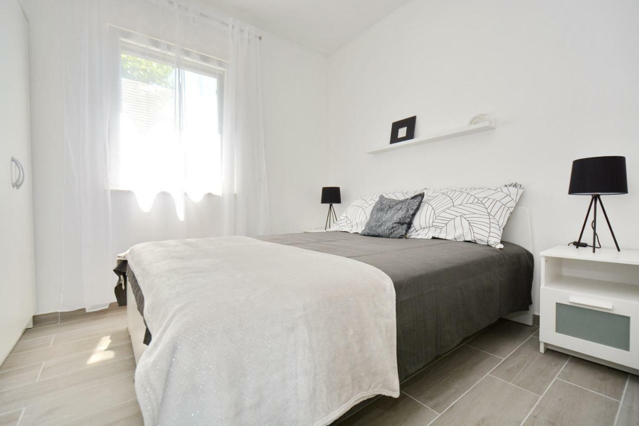 Apartments Piazza ニン エクステリア 写真